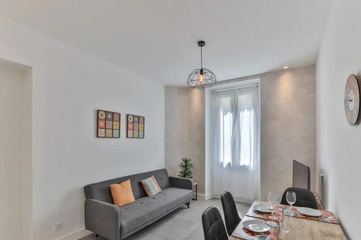 Superbe F1 Au Coeur Du Carre D'or Terrasse/clim Appartement