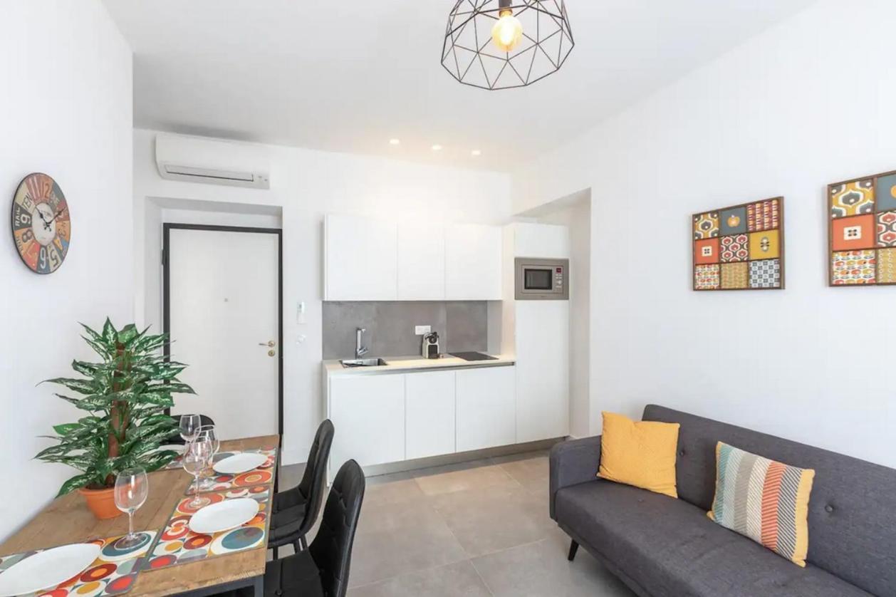 Superbe F1 Au Coeur Du Carre D'or Terrasse/clim Appartement Nice